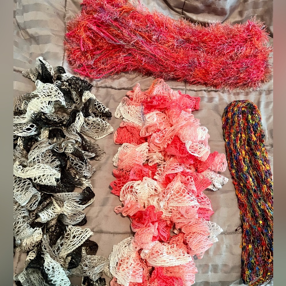 Lot of 13 scarves/wraps
